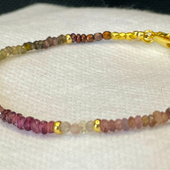 Tundura Sapphire and Vermeil Dainty Bracelet. - Picture 2 of 9